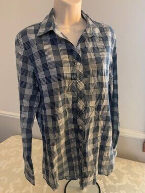 Banana Republic Soft Wash Navy and White Plaid Button Down Shirt Size Medium M